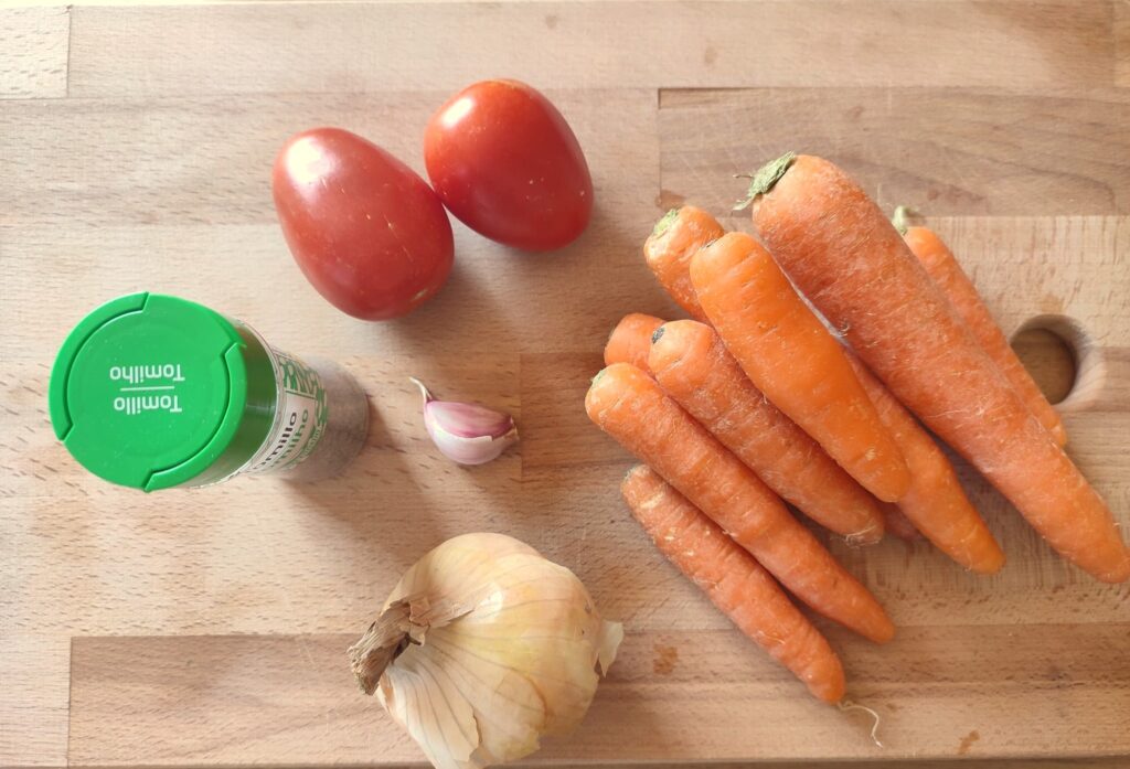 Salsa de zanahoria con tomillo para acompañamiento de carnes